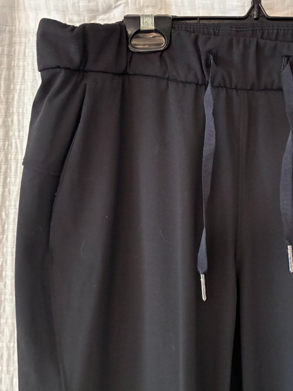 Lululemon On the Fly Pant, Black, Size 6